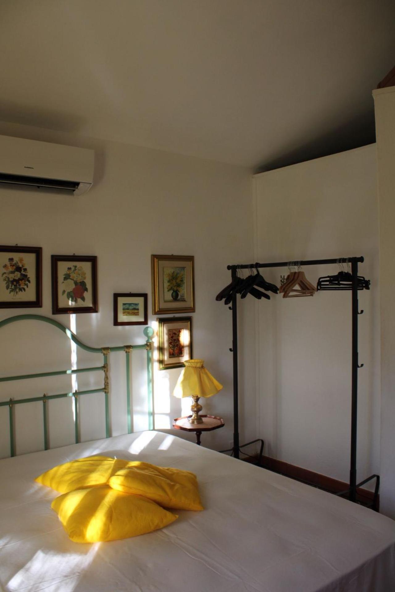 Cottage With A Great Fenced Garden In The Tuscan Countryside Чечина Екстериор снимка